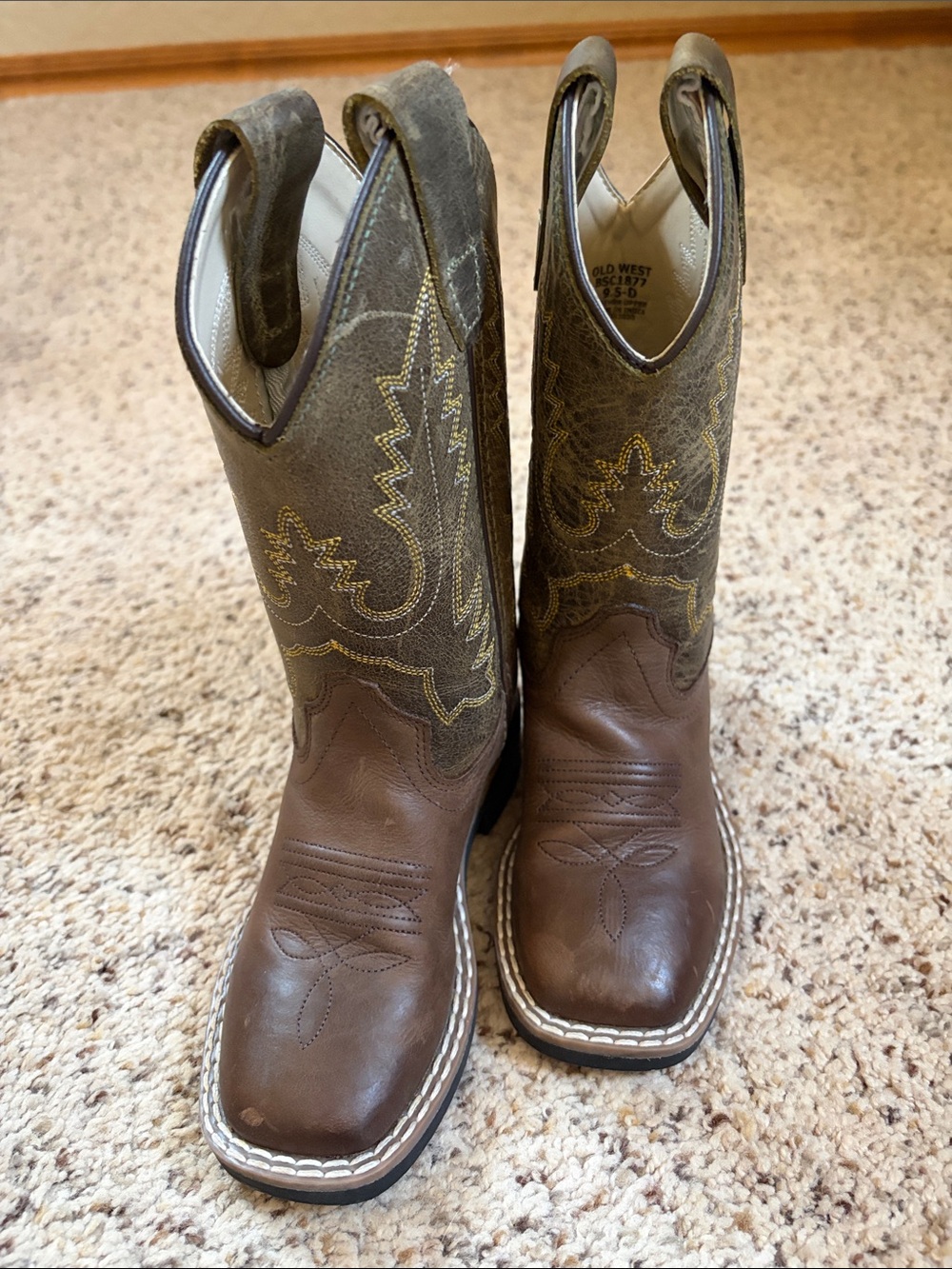 Old West little boys 9.5 D Cowboy Boots like new